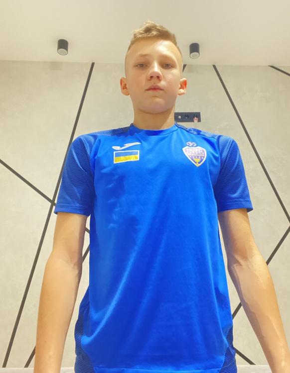 MYKHAILO LISHCHYNSKYI